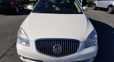 Buick Lucerne CXL White